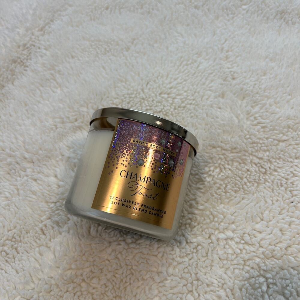 Bath & Body Works Bundle White Candles 14.5 oz Champagne Toast Mahogany Coconut
